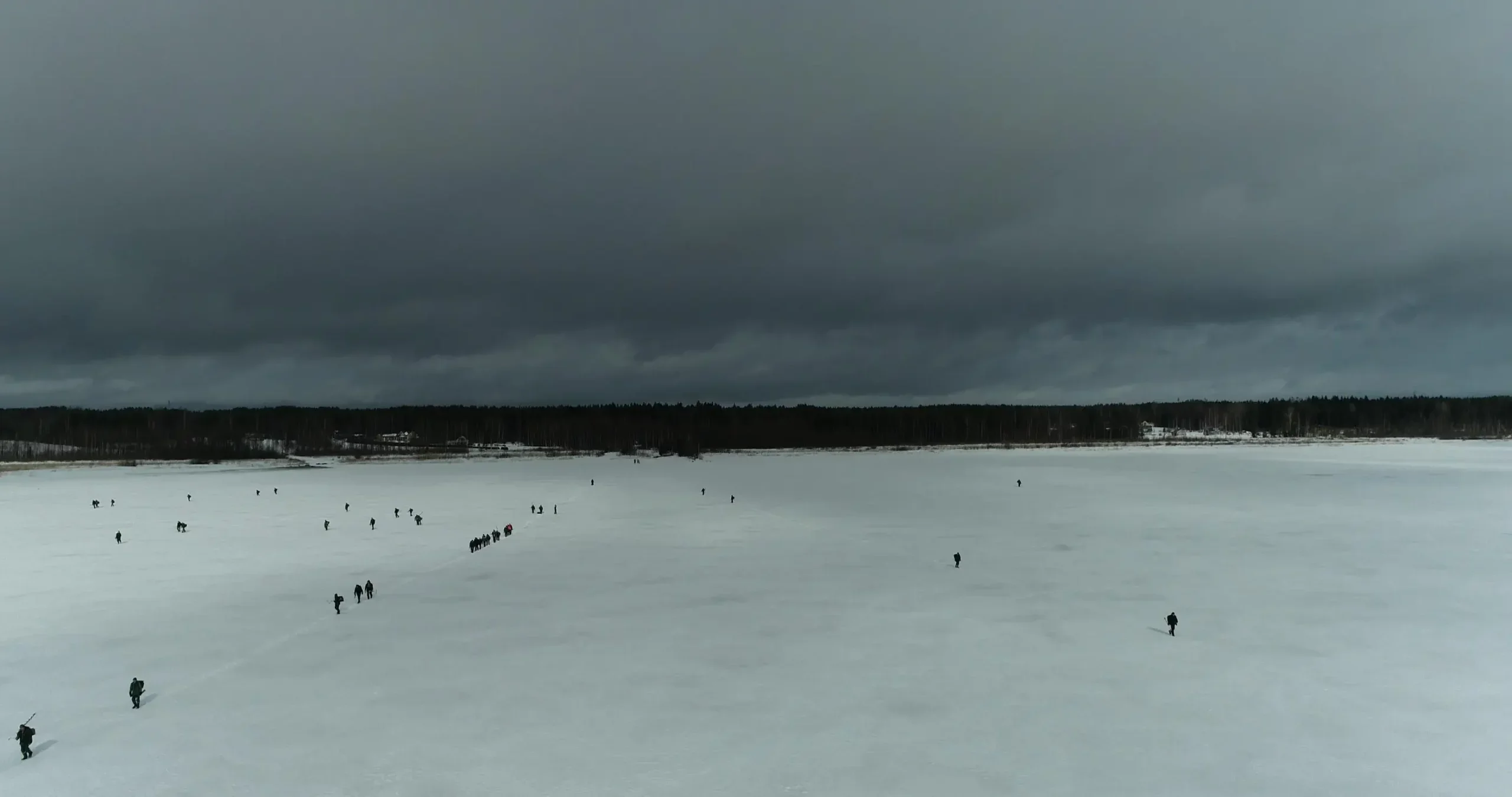 Ice fishers combine personal experience and social cues.