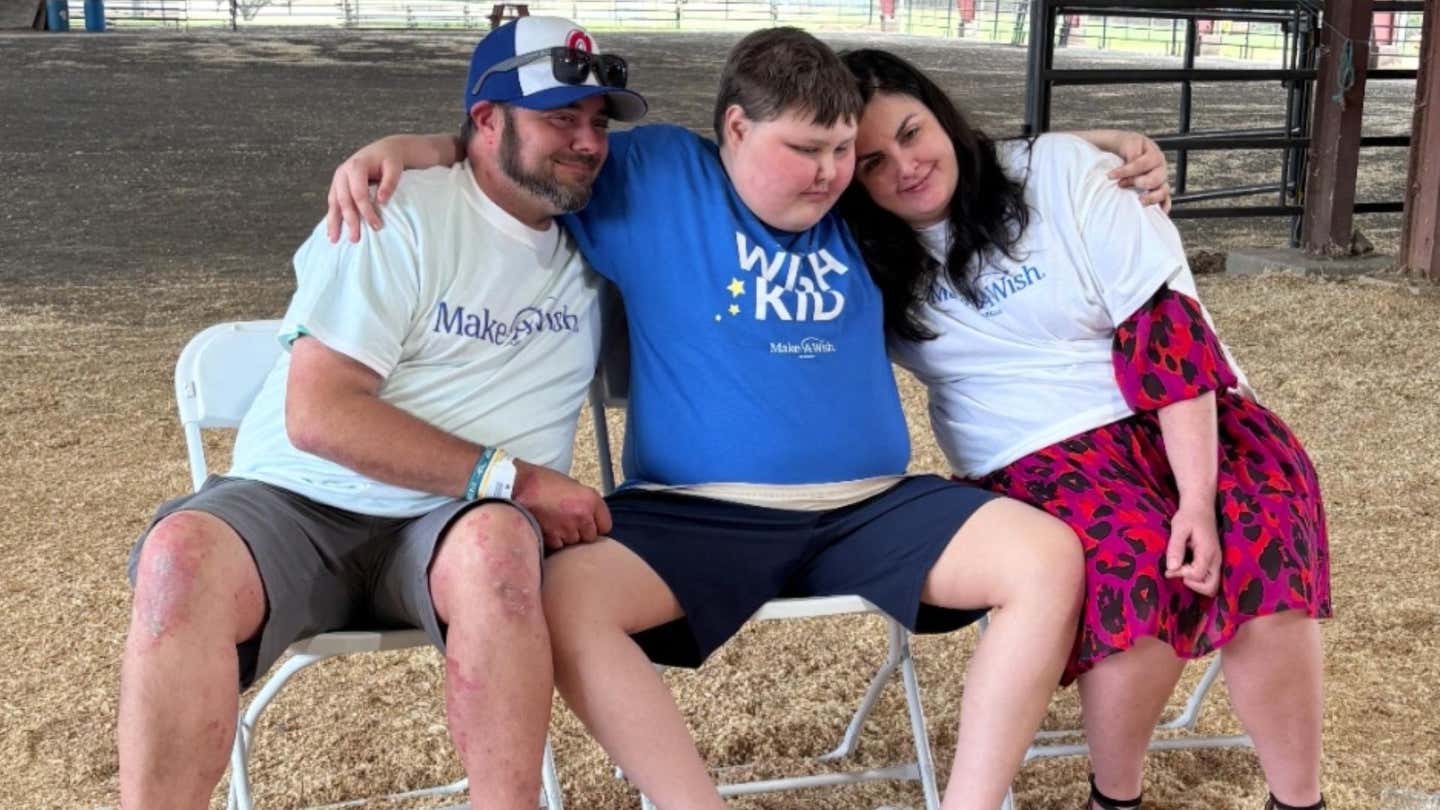 A 14-year-old Georgia cancer survivor used his Make-A-Wish to feed and supply over 300 homeless people.