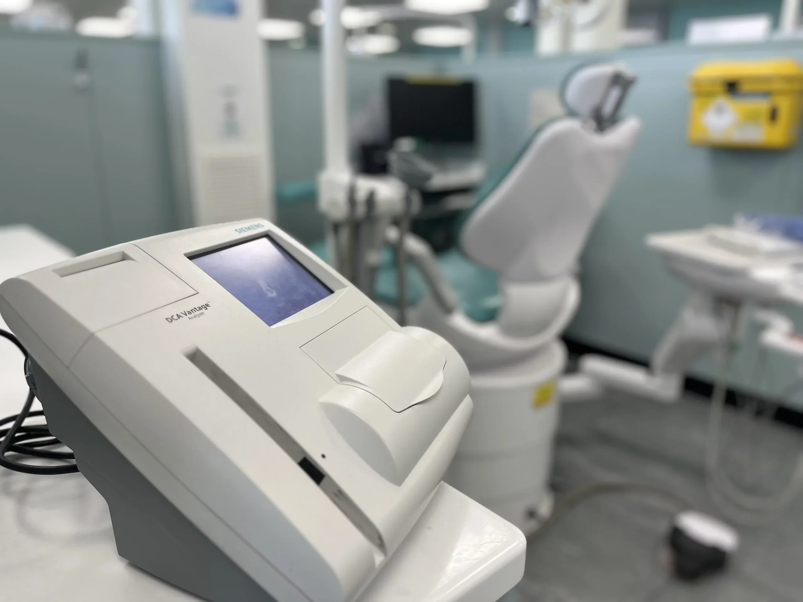 The testing machine which can be used during dental appointments