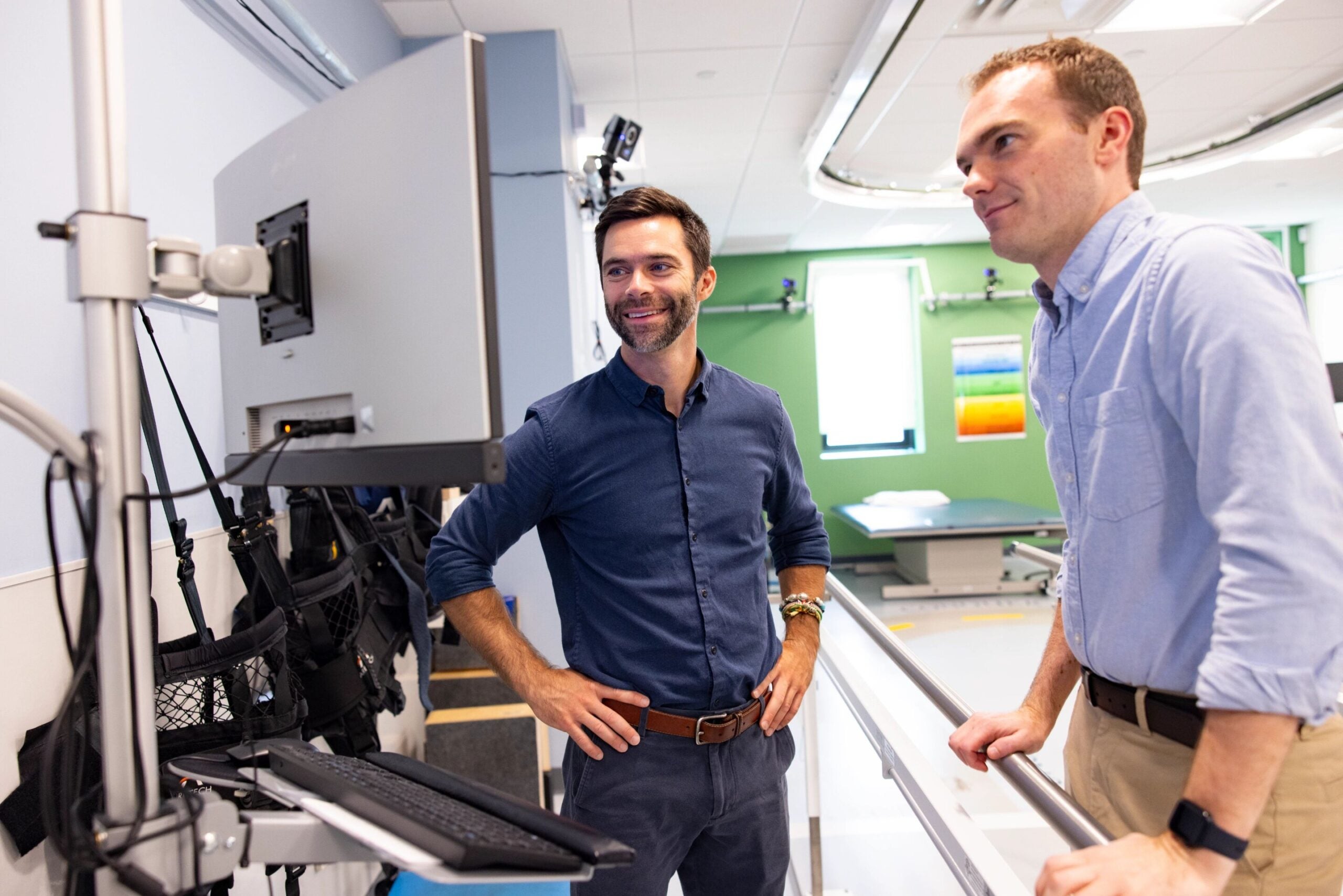 David Borton (left), an asociate professor of engineering and brain science at Brown, and Jonathan Calvert (right), an assistant professor at UC Davis who led the research as a postdoctoral researcher at Brown.