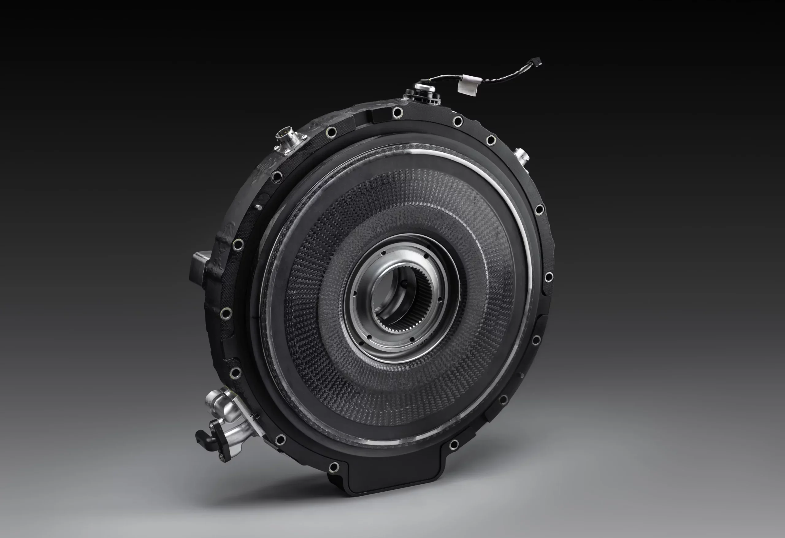 The new prototype weighs 12.7 kilograms (28 lbs) and generates a peak of 750 kilowatts.