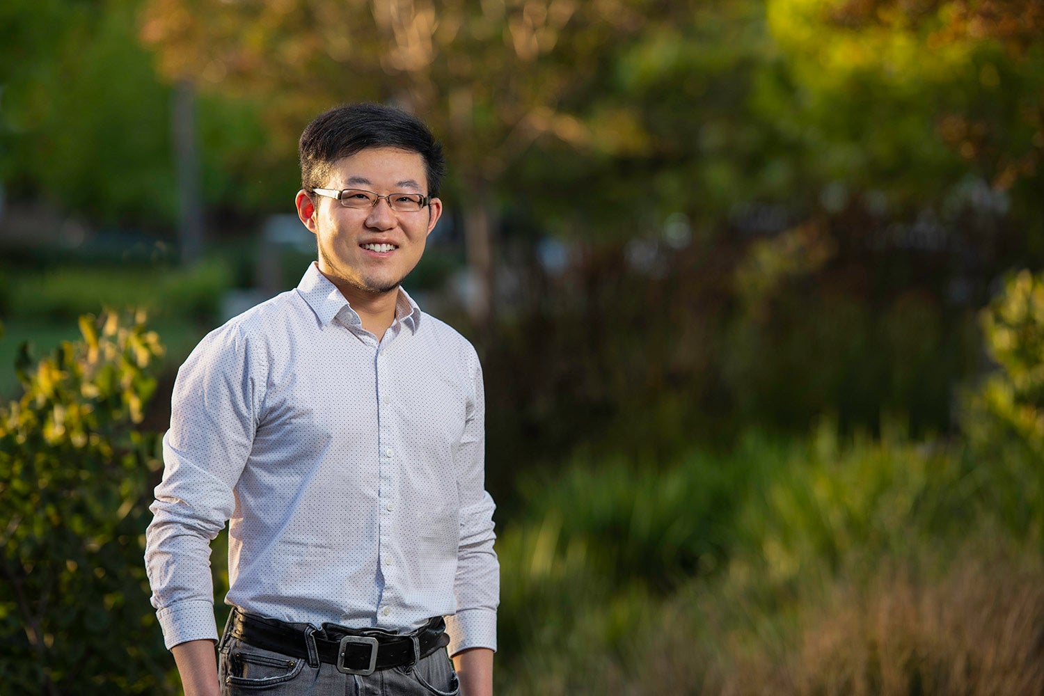 Stanford Assistant Professor Guosong Hong. 