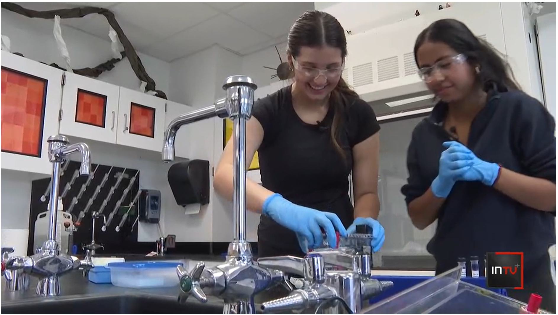 A Missouri teen survived an overdose and she and a friend shared her story publicly for the first time at a national competition.