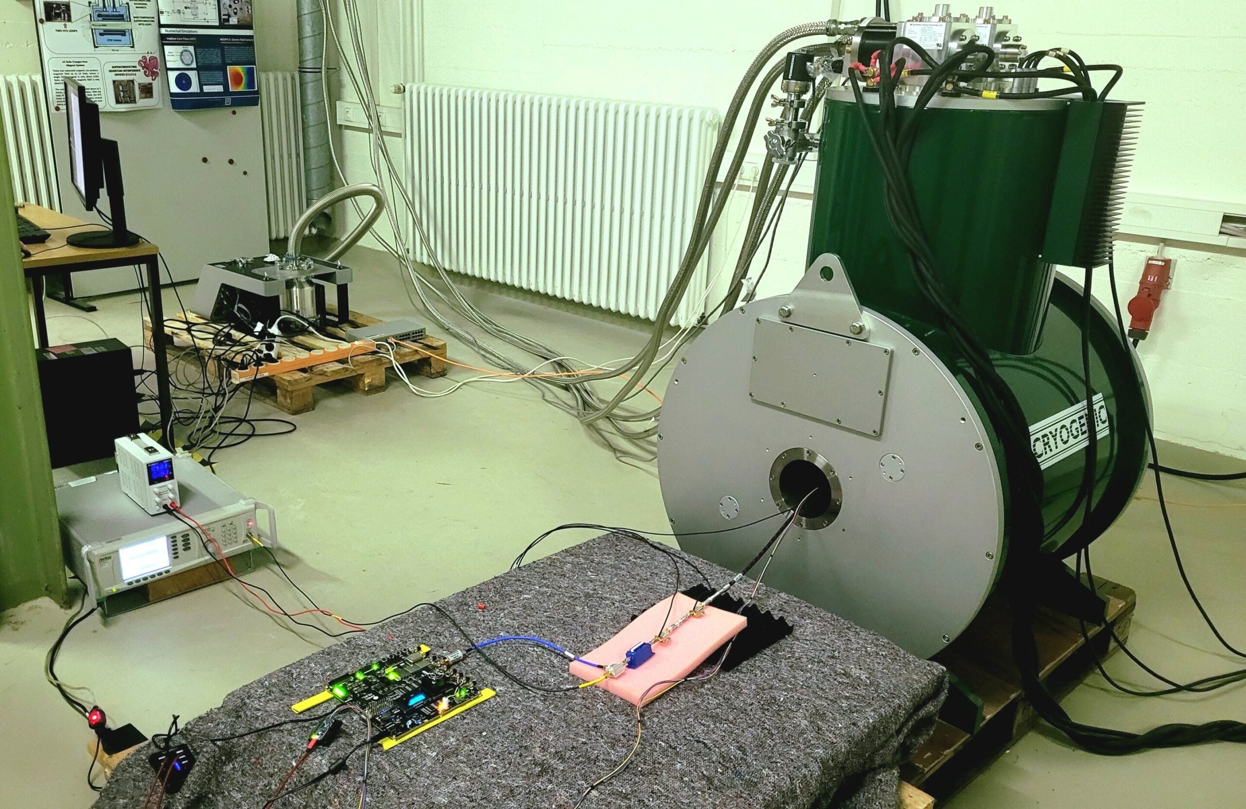 The experimental apparatus built and used by students at the University of Hamburg.