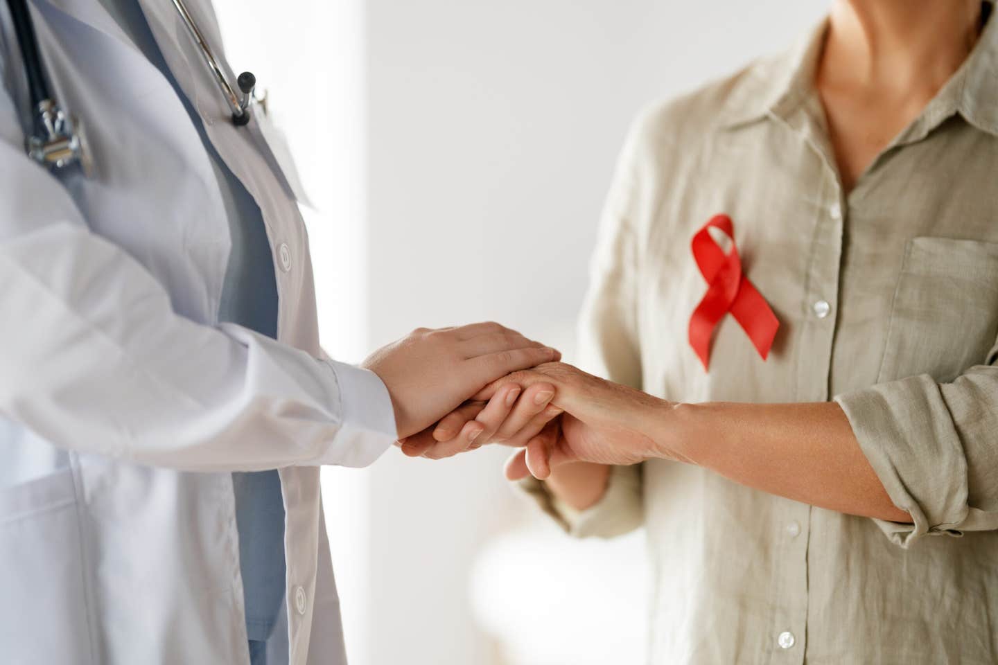 A new study reveals how antibodies and T cells helped a small group of people control HIV for years after stopping medication.