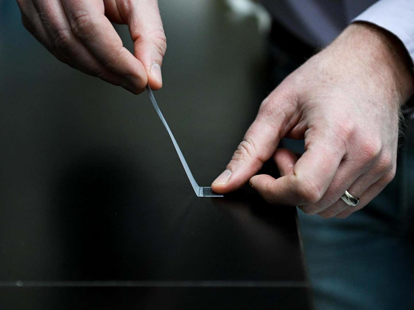 Researchers at Penn State discovered that ordinary adhesive tape can store sequences of memories and even perform simple mechanical computations.