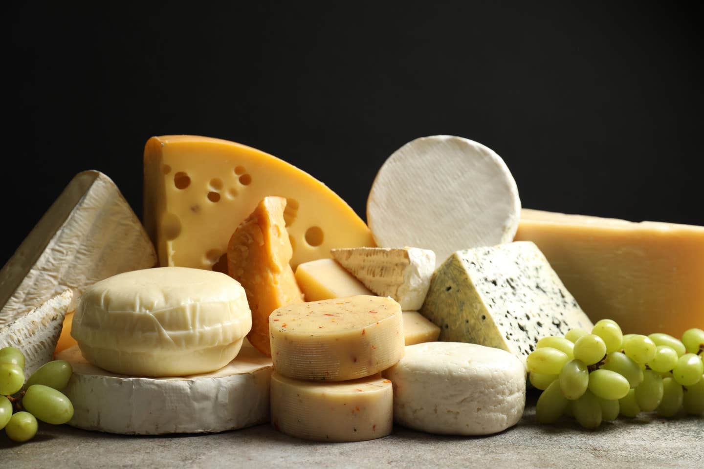 A University of Reading study reveals how microbes shape artisan cheese flavor and may support gut health through fermentation and aging.