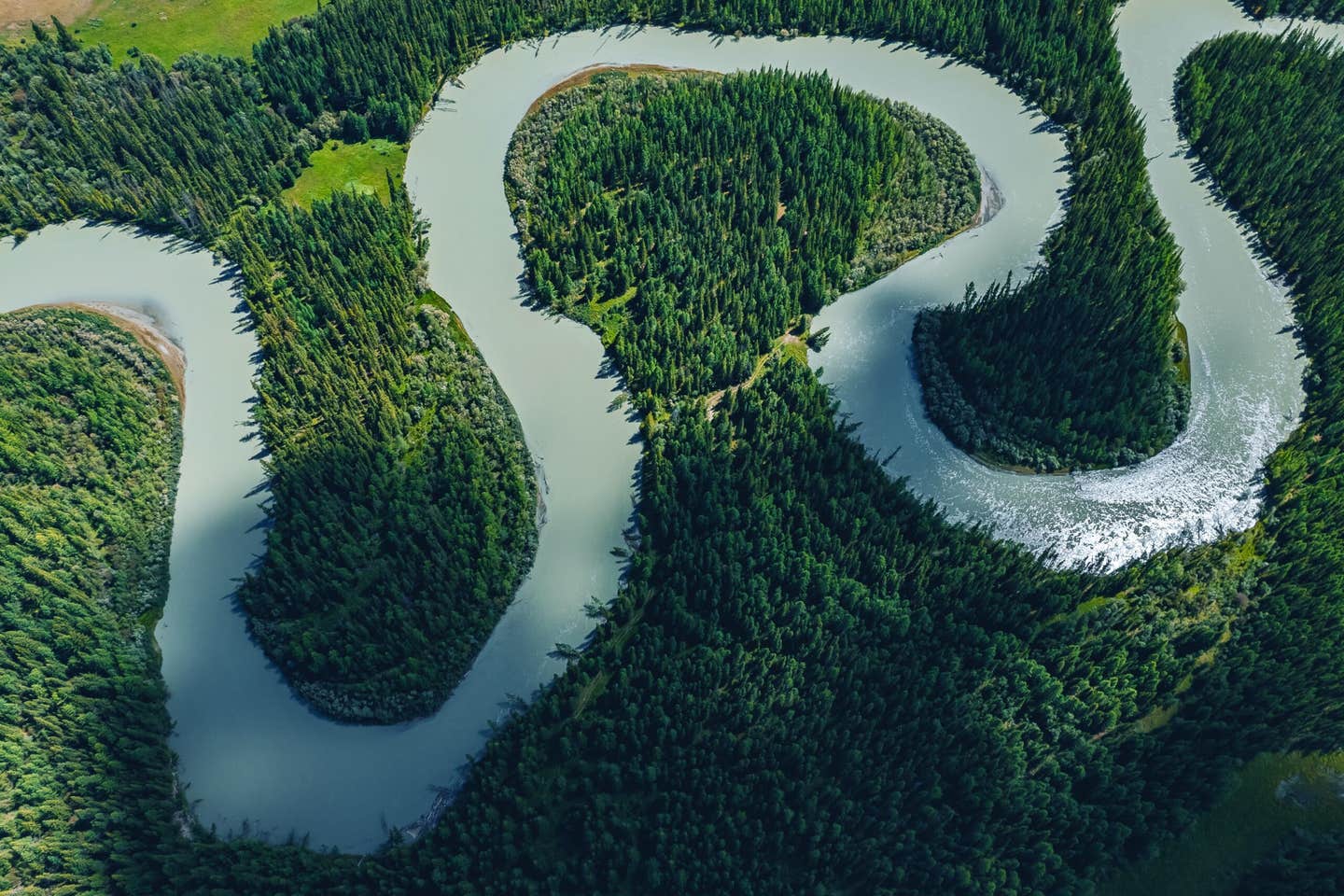 A Stanford study challenges a decades-old geological theory, finding that meandering rivers likely existed long before plants colonized land, with major implications for climate and carbon storage history.