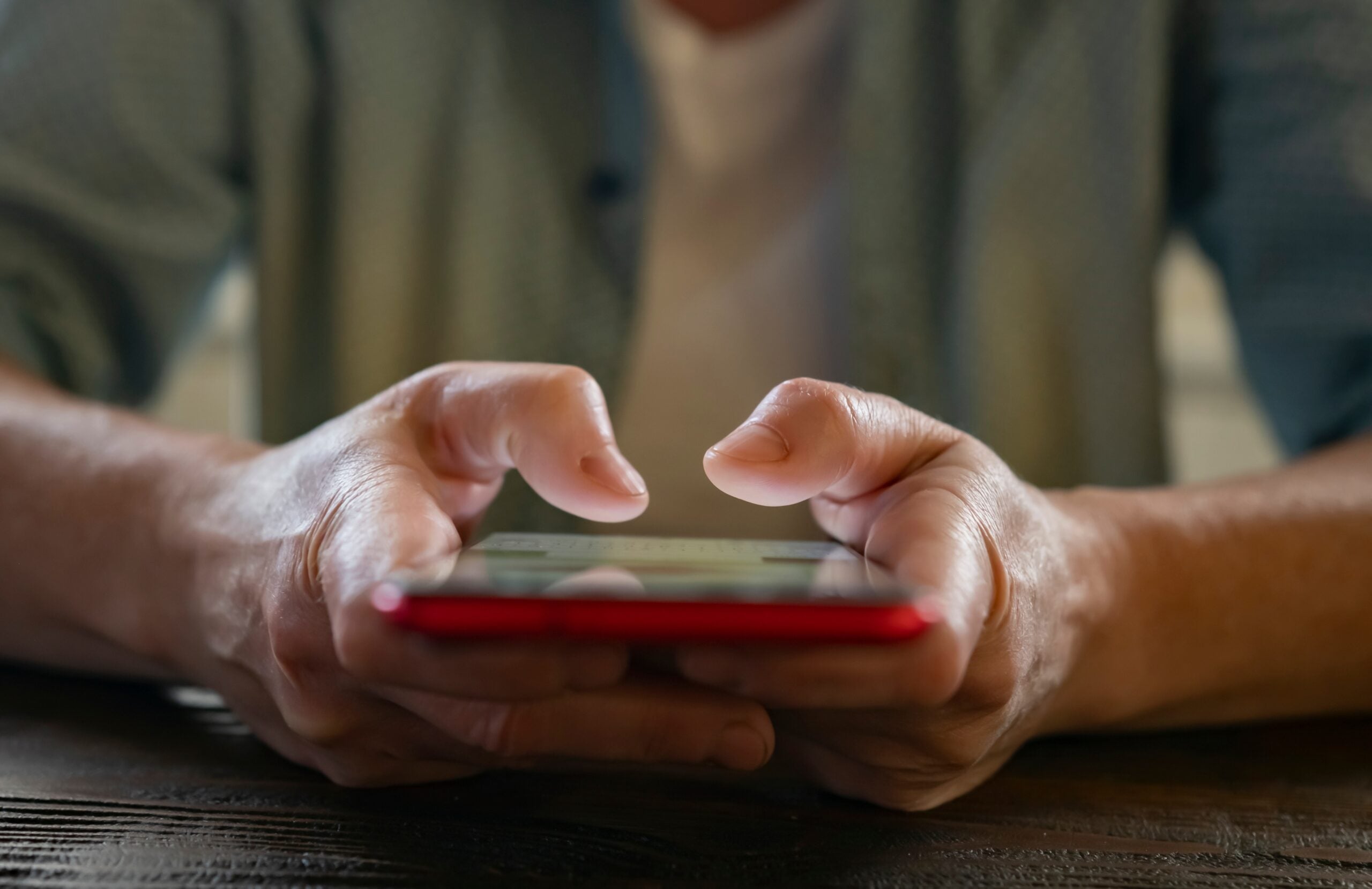 thebrighterside.news - Joseph Shavit - Smartphone memory tests detect Alzheimer's decline months earlier