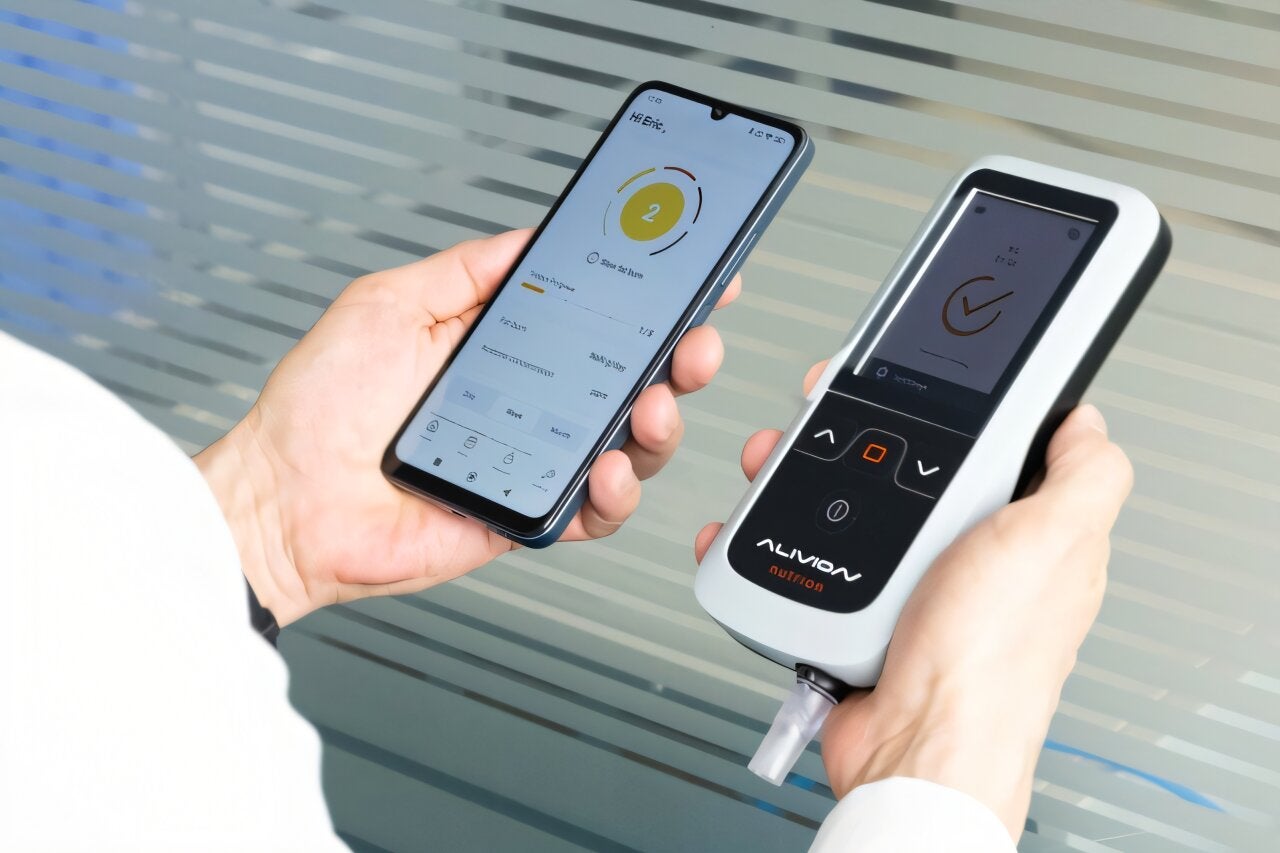The Nutrion breath acetone analyser is operated via a smartphone app and allows the self-monitoring of breath acetone as a biomarker for fat metabolism.