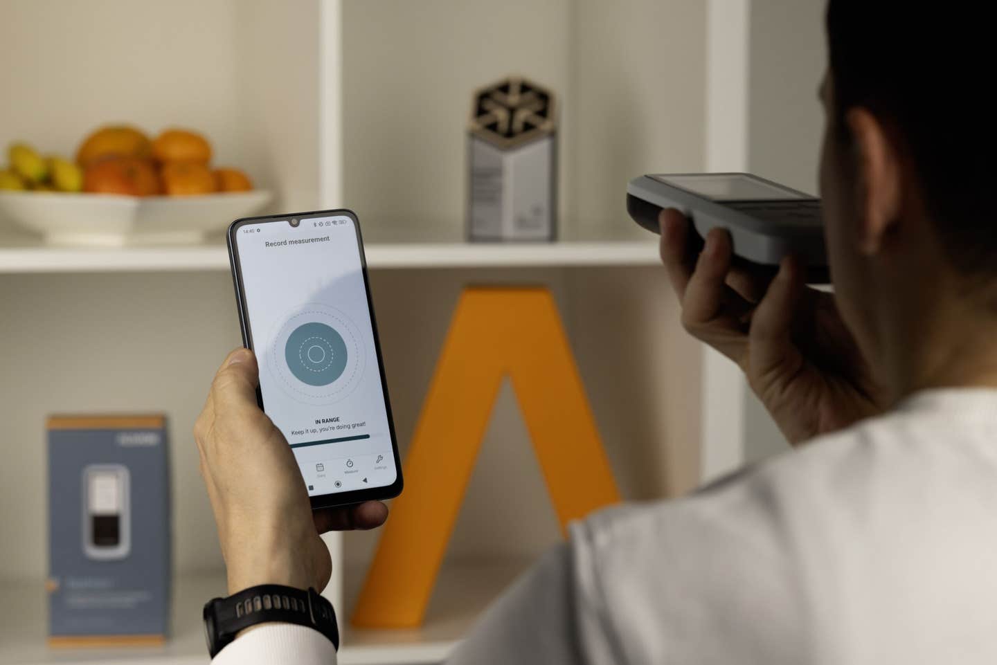 A breath acetone detector measures fat metabolism in 90 seconds and delivers readings that closely match laboratory equipment.