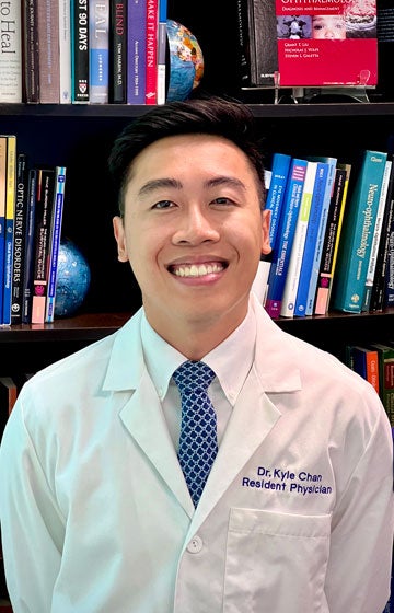 Kyle Chan, ‘23 MD, a resident physician in the Department of Ophthalmology at Northwestern Medicine.