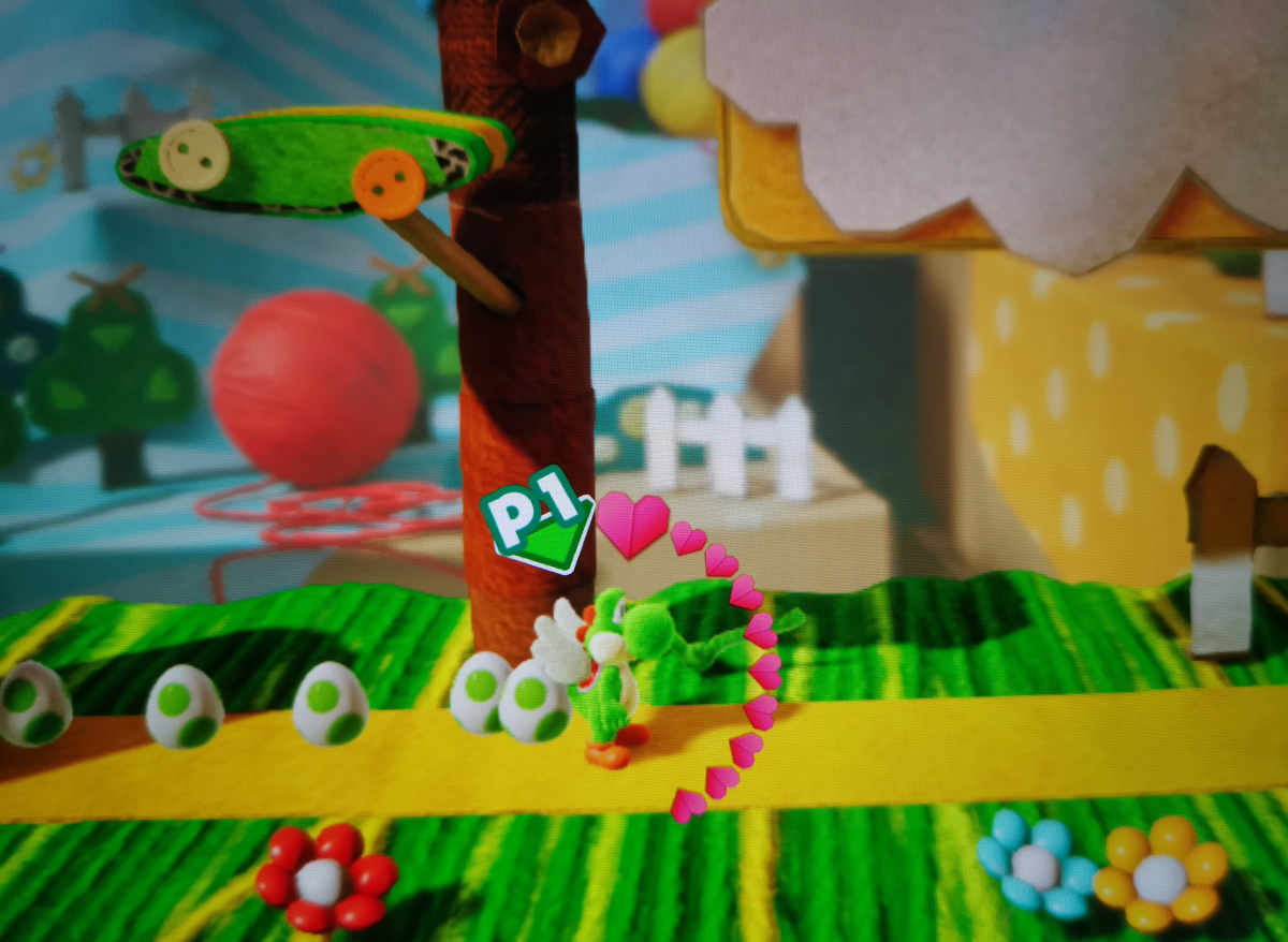 Cheerful landscape in Yoshi’s Crafted World (reproduced with permission from Nintendo).