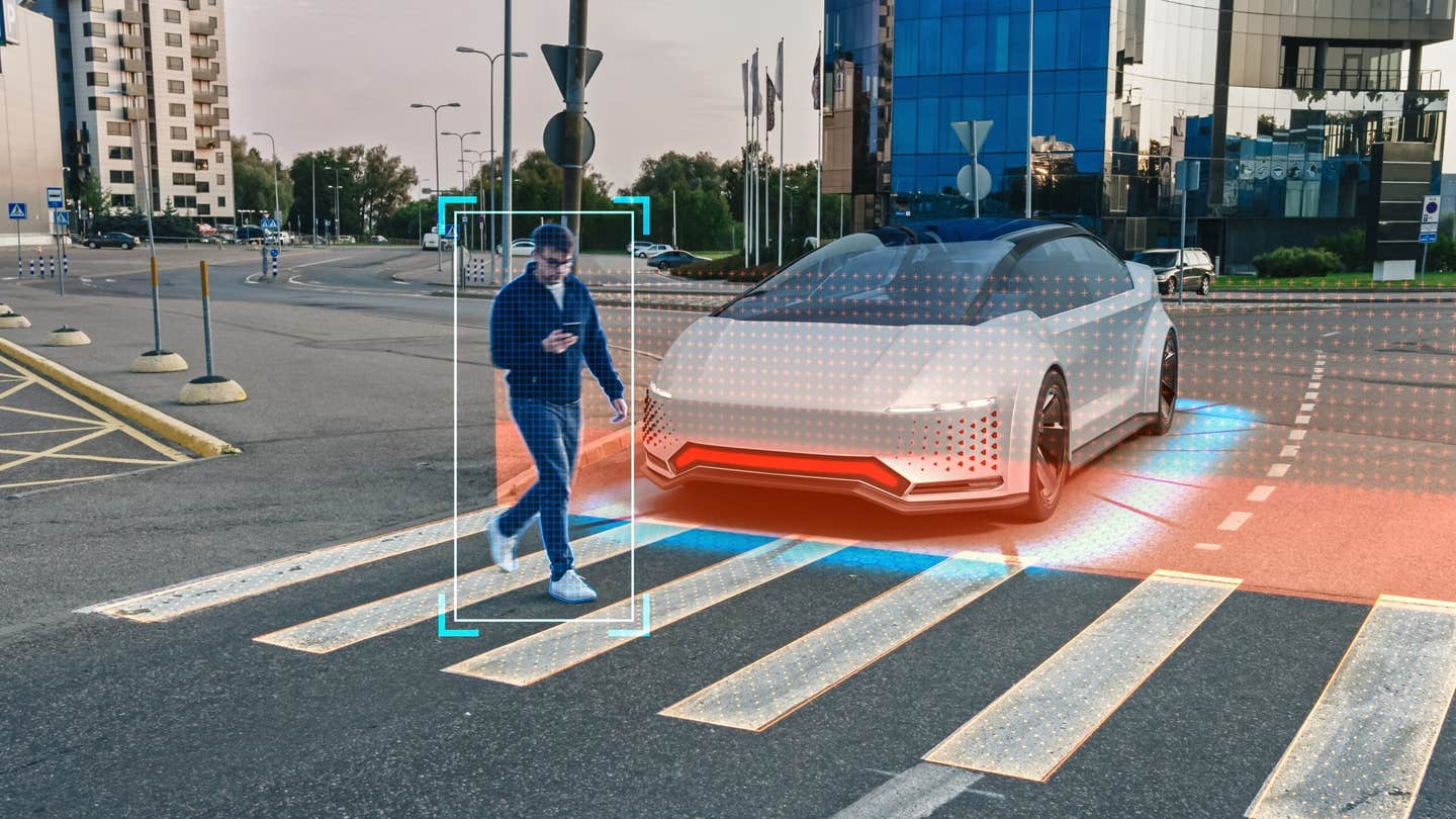 Scientists develop a device that lets machines adapt to light like the human eye, improving vision in complex environments.
