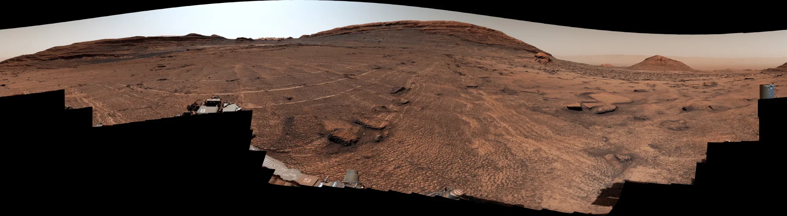 NASA’s Curiosity Discovers a Field of Martian Polygons