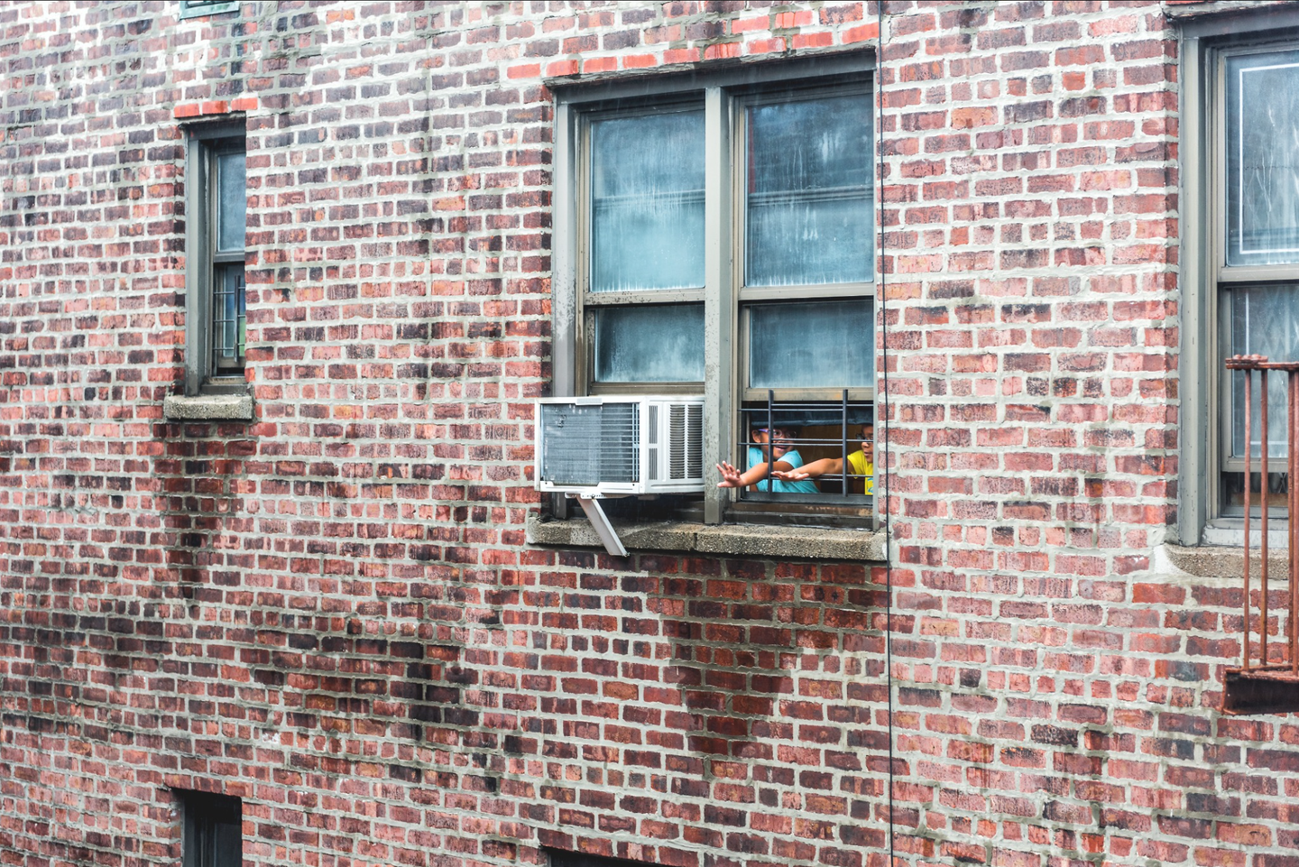 Air conditioning cuts heat-related mortality by 57% in the U.S., but Yale researchers find its protective benefits eventually level off.