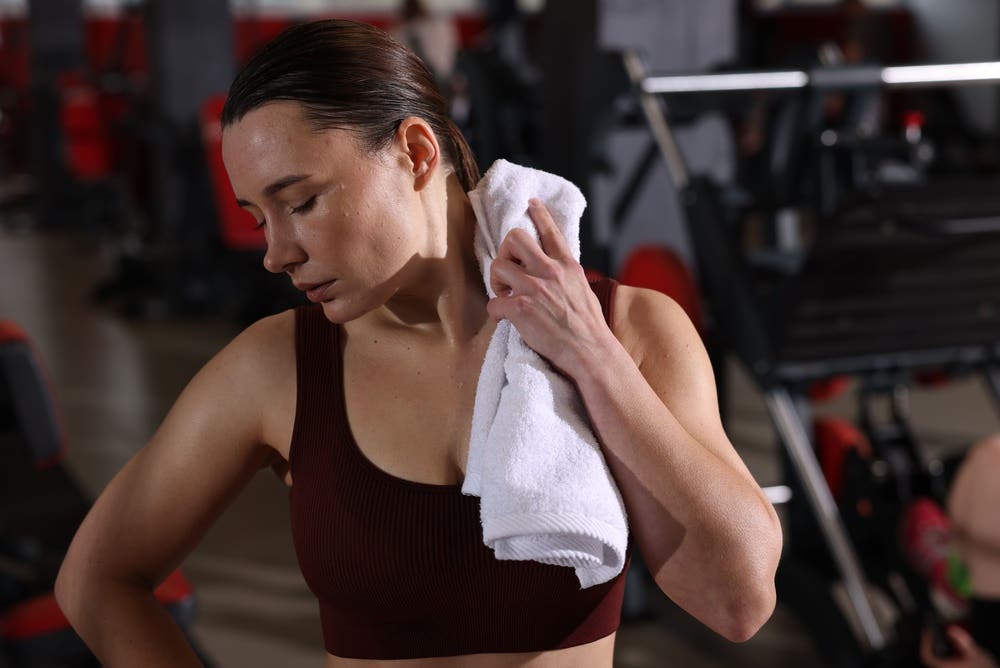 ASU researchers found a hidden airflow effect that can cut sweat evaporation by more than 50% in still heat.