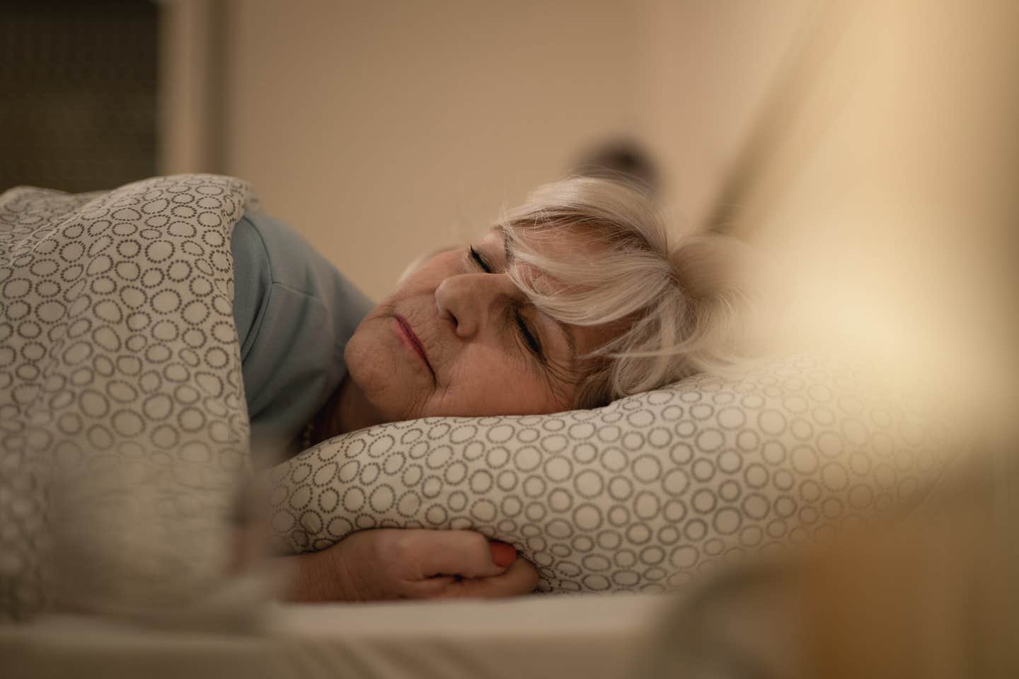University of Liège researchers found that subtle sleep disruptions may relate to higher genetic risk of Alzheimer’s disease before symptoms appear.