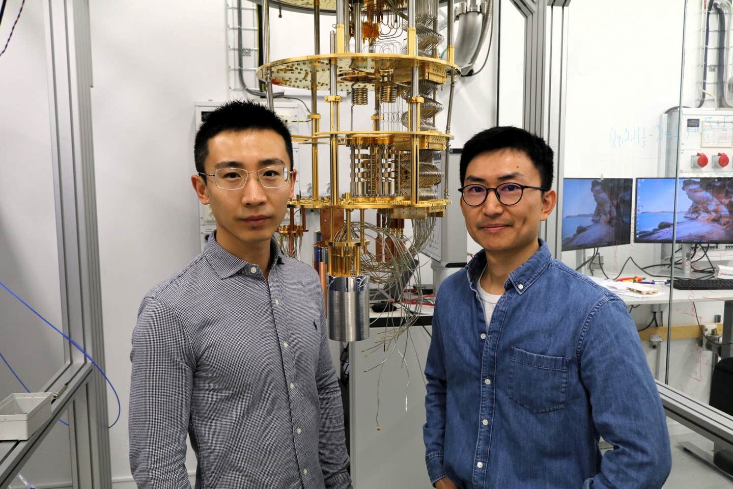Lei Du and Tangyou Huang, Chalmers University of Technology.