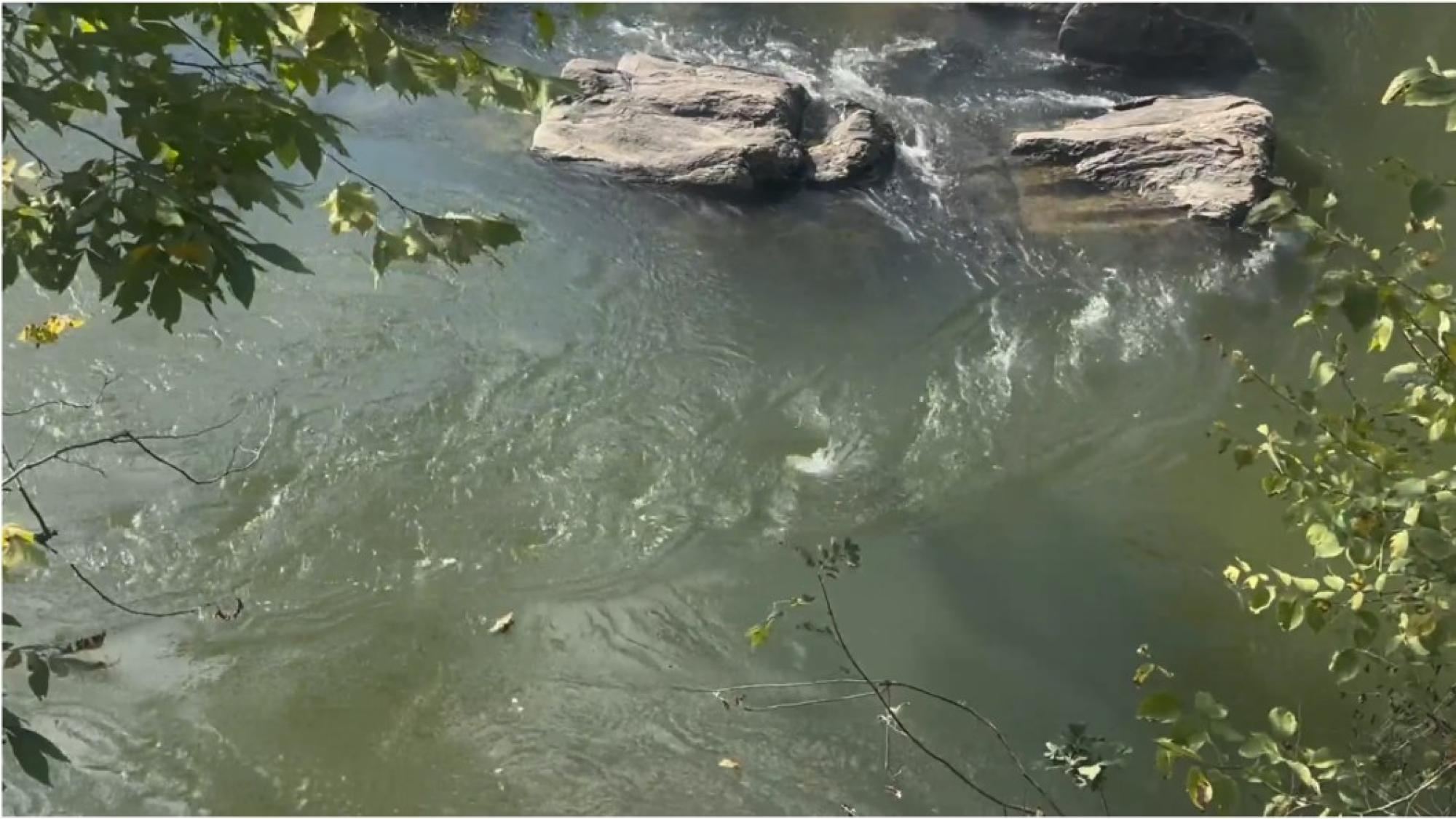 Kelvin-Helmholtz waves are also seen in river currents. Countercurrents meet the main current, creating eddies and Kelvin-Helmholtz waves. A similar encounter of opposing currents occurs at the edge of the magnetosphere. 