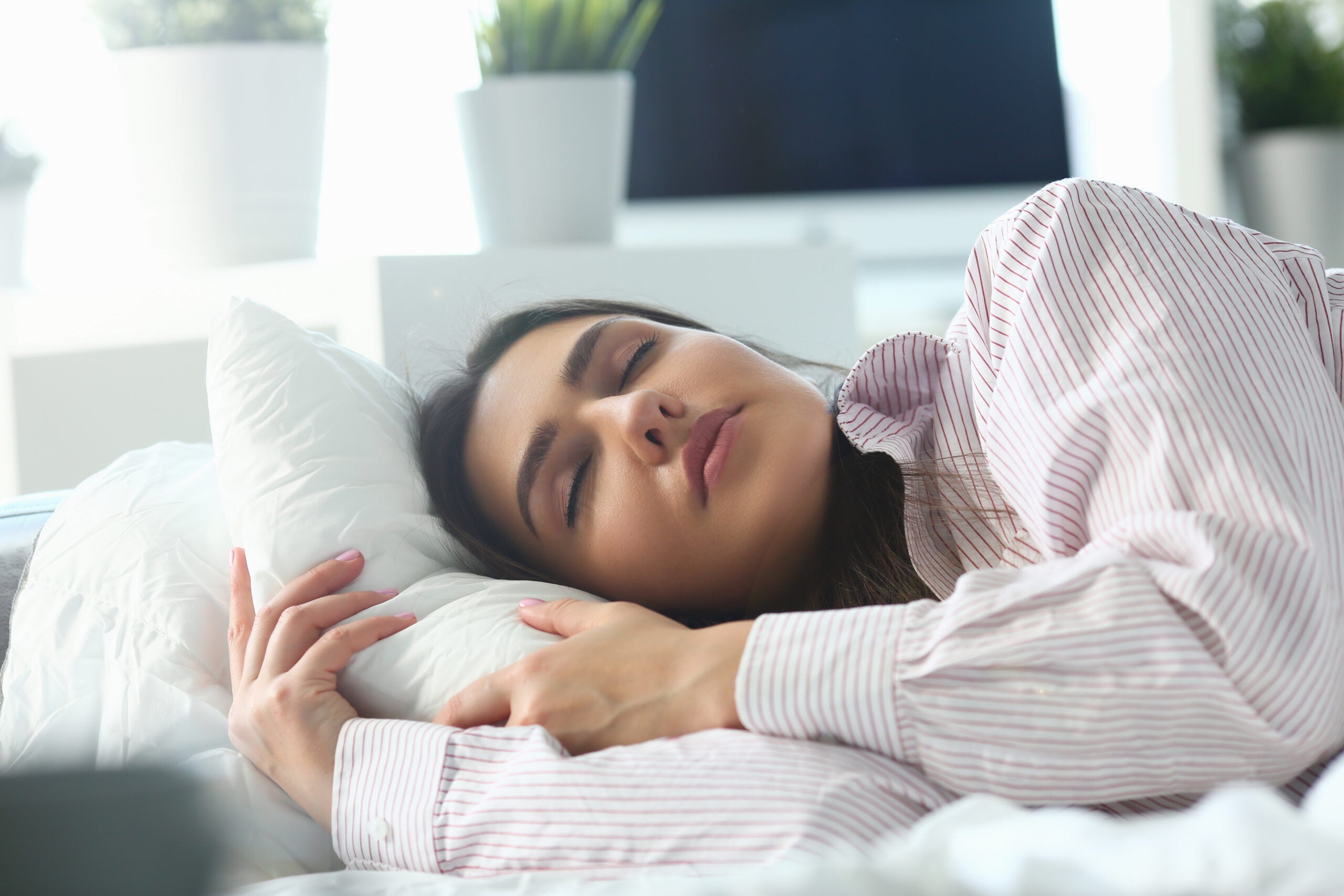 Why do we get sleepy? New study reveals brain cells that help